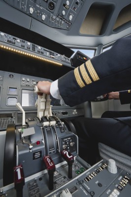 commercial-airline-pilot